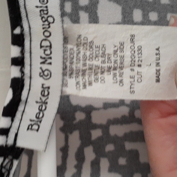 Bleeker and McDougal Large Women's tunic top, black and white with black sheer - Picture 5 of 5